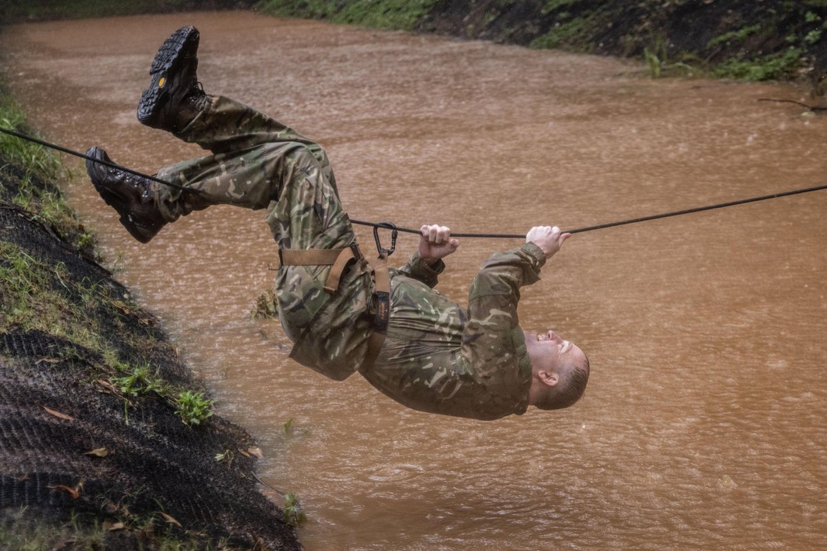 25thID's tweet image. Our Soldiers demonstrated the One Rope Bridge to Military Attaches from 19 partner nations this week at Lightning Academy. A key skill for SUSTAIN and PROTECT.
Strengthening partnerships for #OperationPathways.
#TropicLightning #Allies
 (U.S. Army photo by Sgt. Abreanna Goodrich)