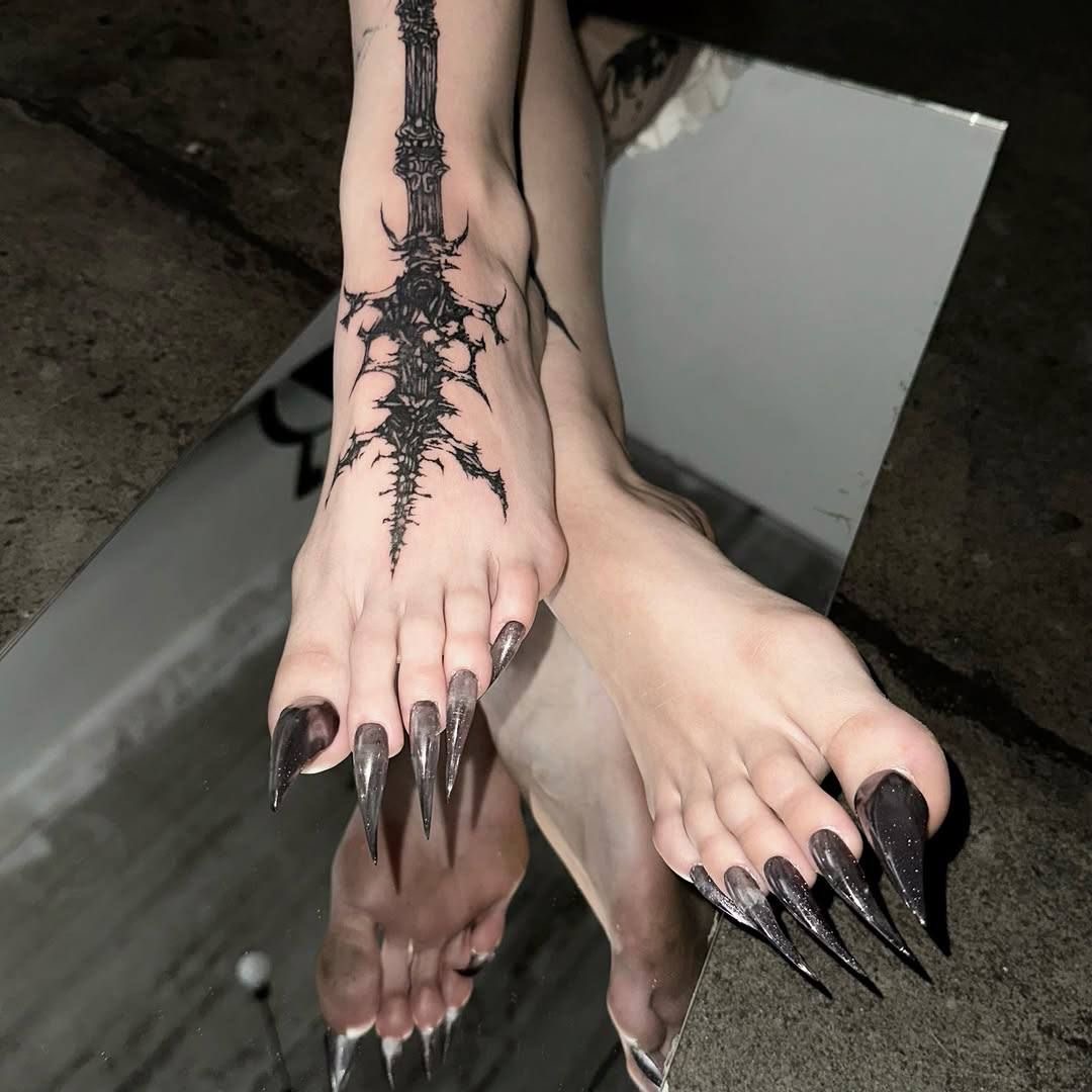 Insane Tattoos tweet media