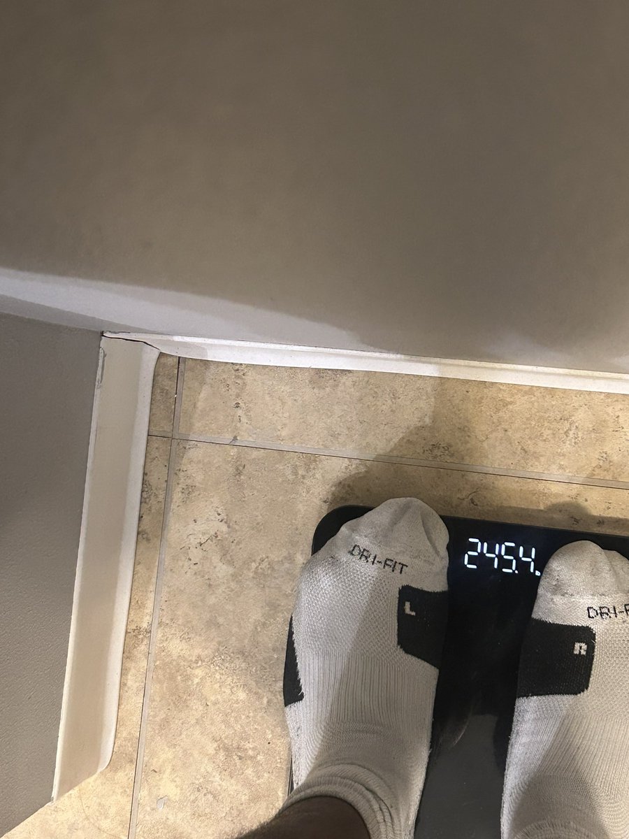 Varciar Taylor tweet media