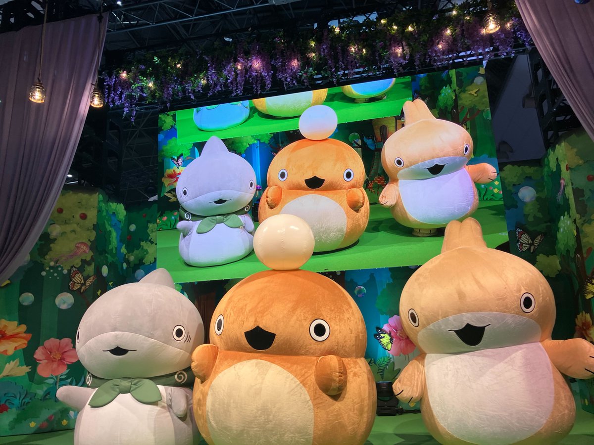 遊花ページ！蓮の実で遊ぶうさちゃんたち！お山の大将と仲間たち！ 🦈アニメ『#おでかけ子ザメ』🦈 #AJ2026 ステージまであと1時間