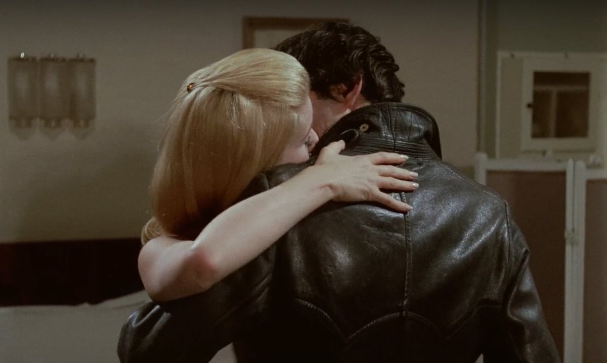 𝔰tephanie tweet media