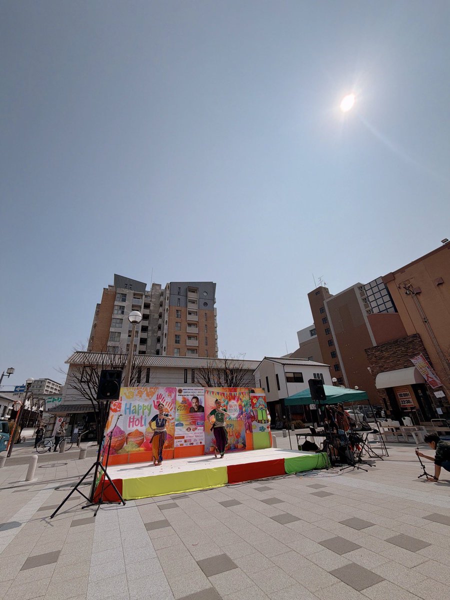 良い天気すぎて暑い