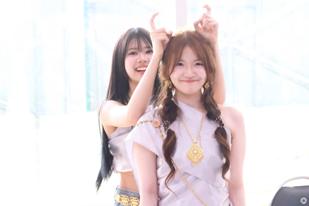 🦈🦖 Pluto's 🐹🦊 tweet media