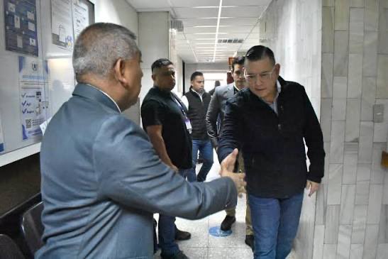 guateabner1993's tweet photo. @angelpineda75 @CC_Guatemala PERO AQUÍ SE NOTA  LO DECENTES QUE SON USTEDES DEL @MPguatemala https://t.co/OQWFWvmtUt