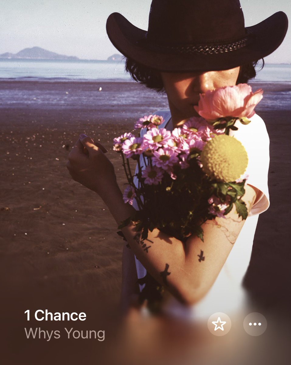 ニウム tweet media