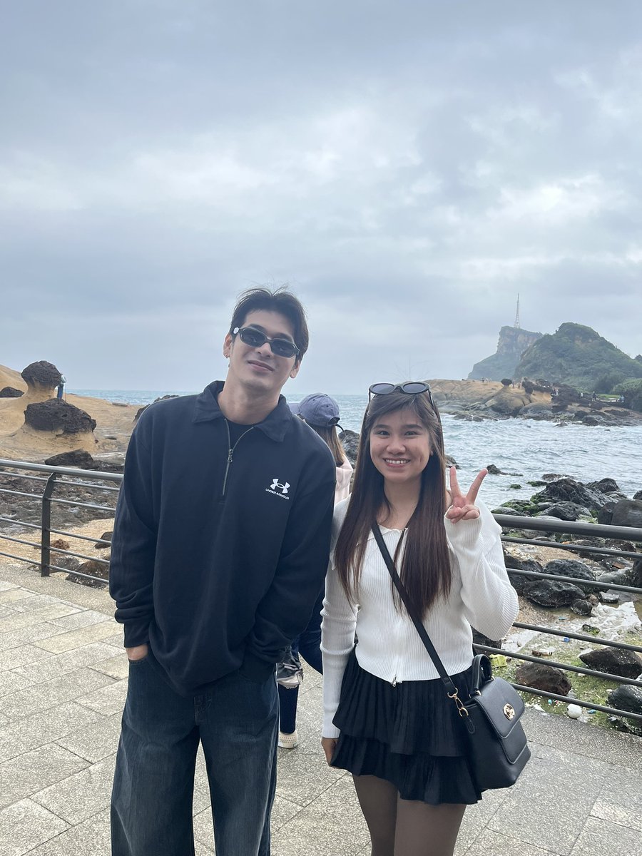 thisis_angel17's tweet photo. Omg!!! nakita ko siya here ❤️❤️❤️❤️
pogi🥰

@itswilbertross https://t.co/YR0tJmuZIq