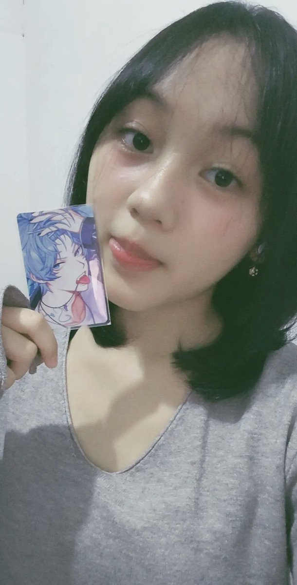 Luvvily🕷 tweet media