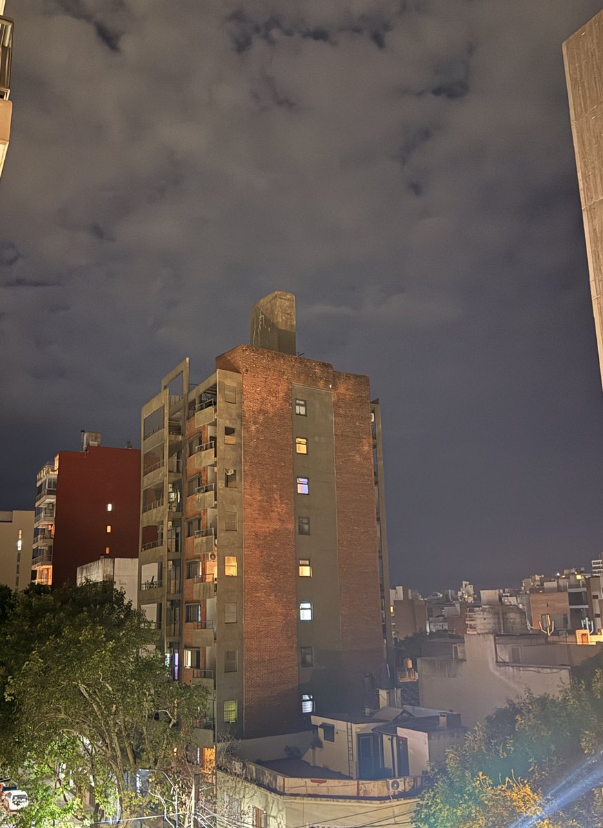 crema pastelera y adentro que llueve tweet media