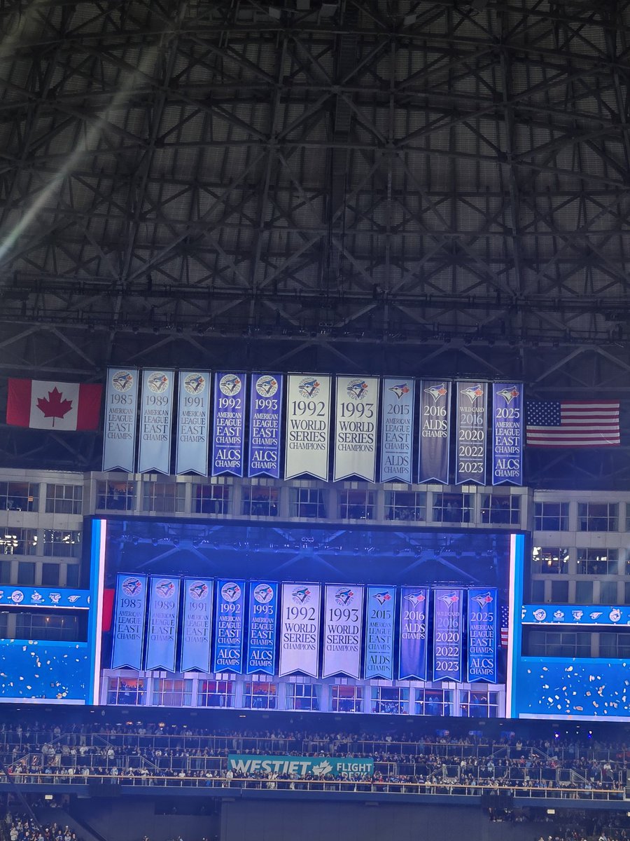 TheRog590's tweet image. Great to be back tonight for my 15th season as one of MLB's Official Scorers for the #Jays. Baseball is back so winter is over right?! Play ball in Season 50! ❤️⚾️