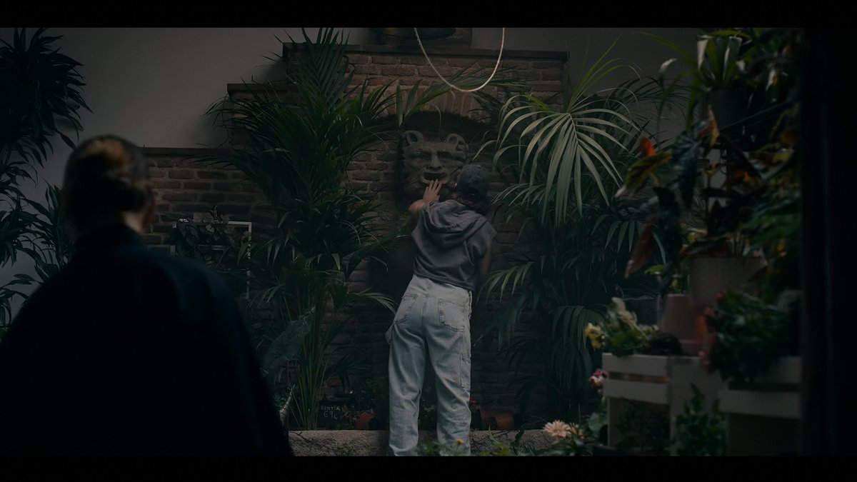 MackHoll tweet media