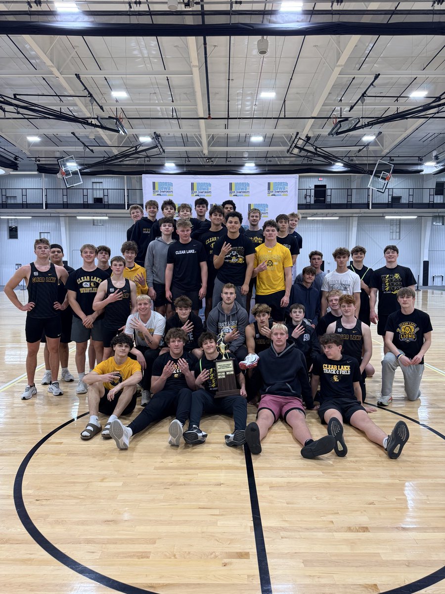 ClearLakeTF's tweet photo. For the FORTH STRAIGHT YEAR, the Clear Lake Lions are your North Iowa Indoor Track and Field Champions! #iahstf #lakefast #lionstrong 🖤💛🦁 
The boys and girls sweep, once again! 
🧹🧹🧹🧹🧹 https://t.co/zetfsuxgXr