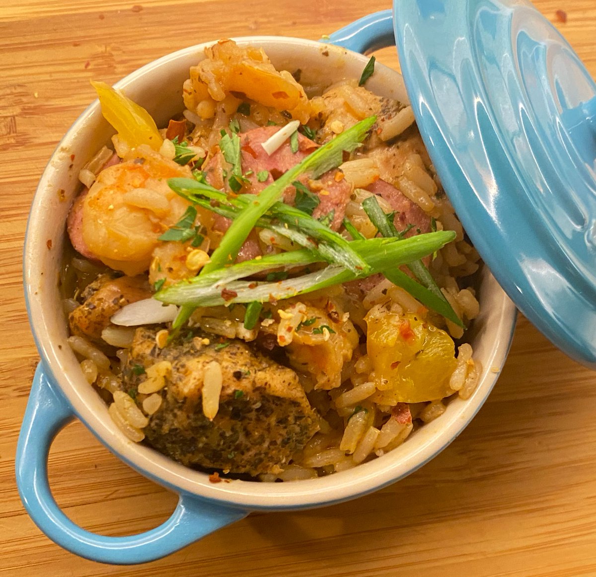 Simon_SoupPro's tweet photo. Delicious grilled shrimp, chicken &amp; sausage #HomeMade Jambalaya! 😎 Absolutely amazing flavors, great textures &amp; loved using the grill on this one  🦐🍖🍗🫑 Thank you @Zimmysnook for the recipe! 🫶 #HomeCook #Foodie #FoodBlogger #Cook #Grill #FridayDinner #Kitchen https://t.co/ohoTNUWMda