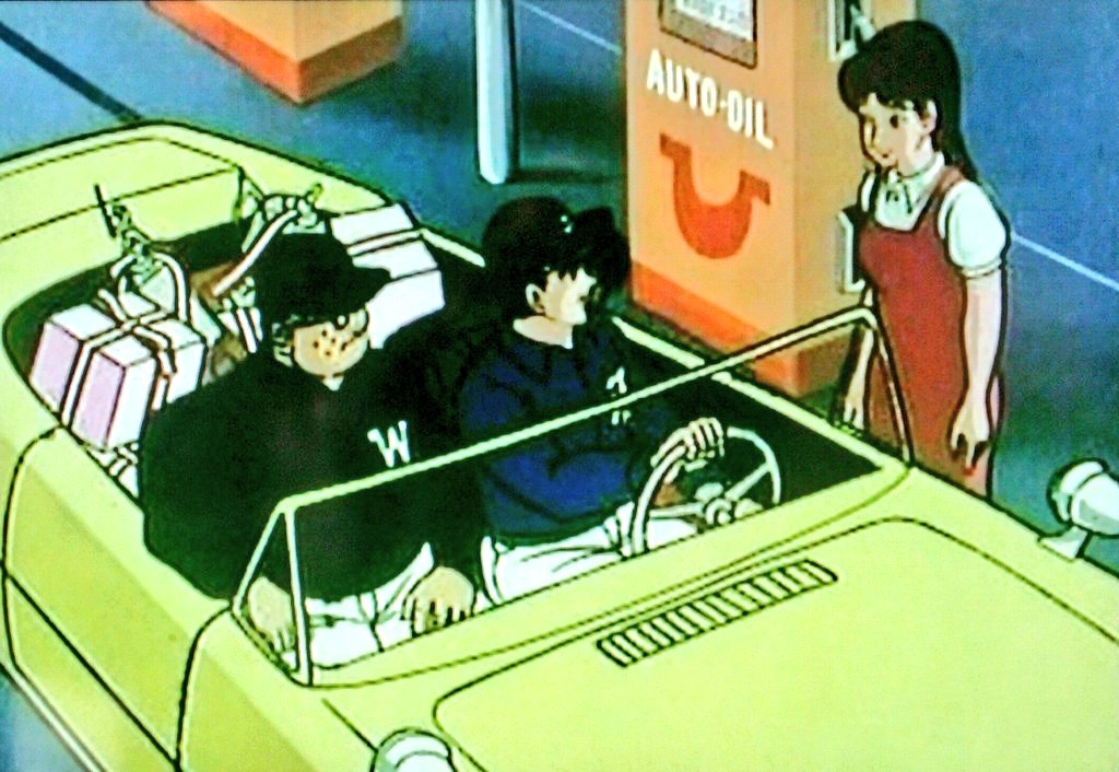 「ガソリン代も高くなっているのに燃費悪そうな車ですね。」
と、明子は心の中で呟いた。