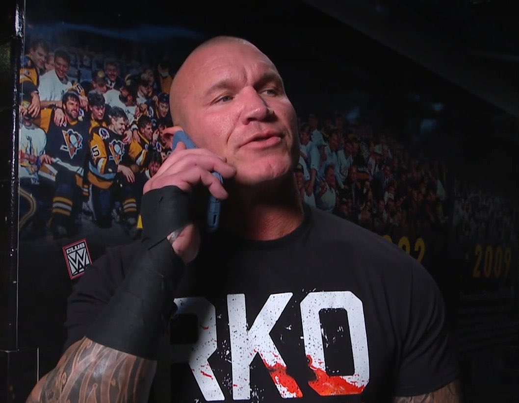 هروج المصارعة tweet media