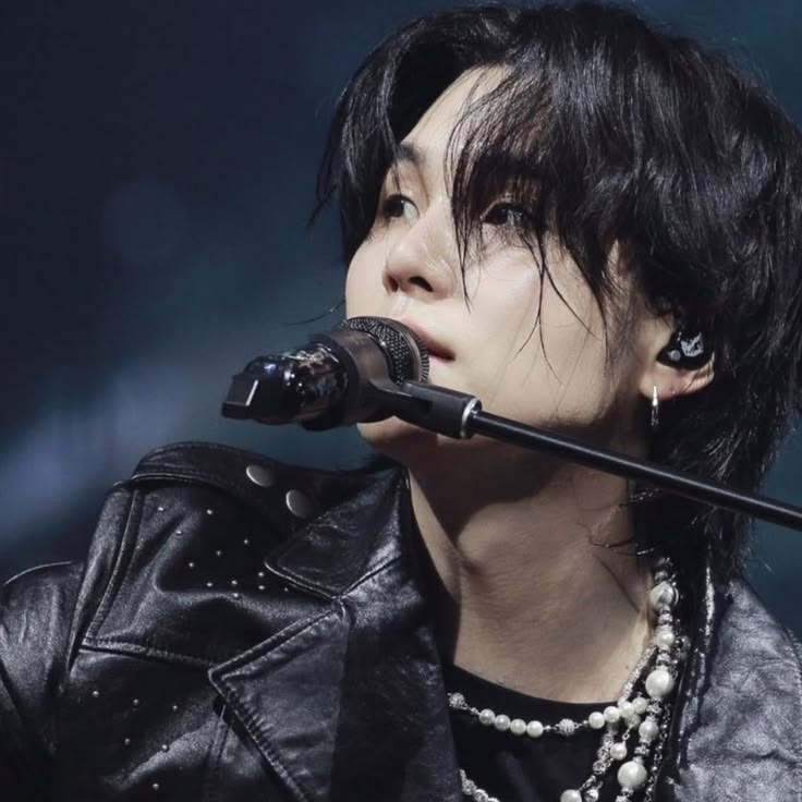 make ⚢ tweet media