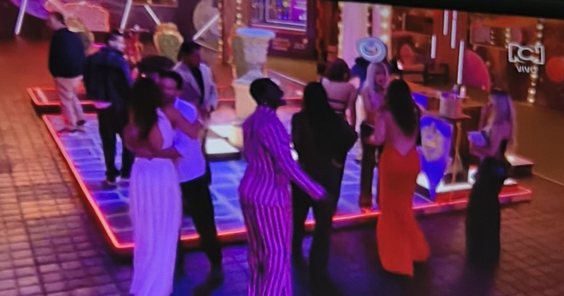 Mía Luna tweet media