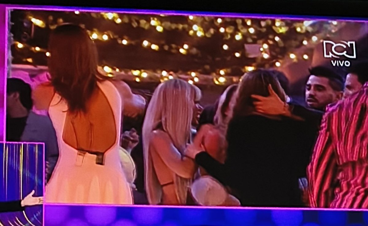 Mía Luna tweet media