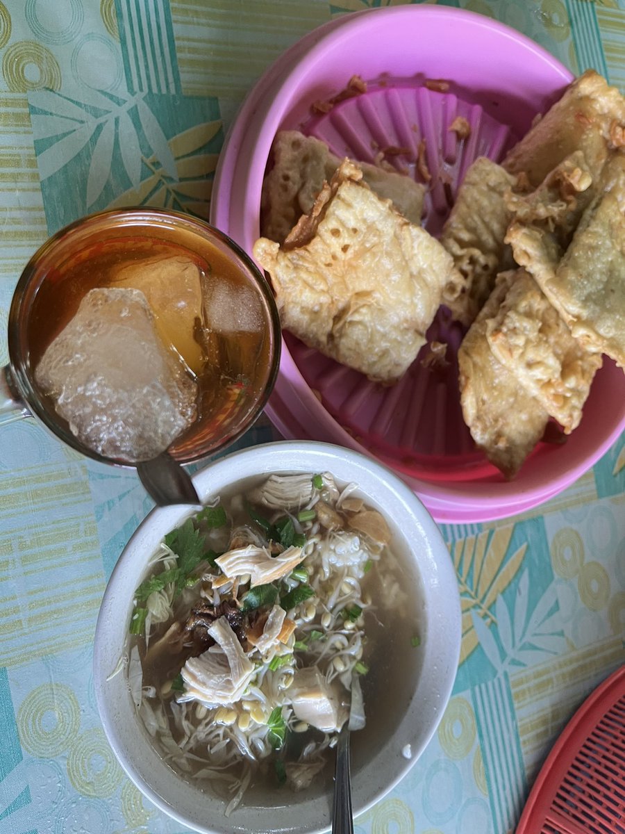 Sarapan soto dulu sambil liatin orang orang share payout dari X