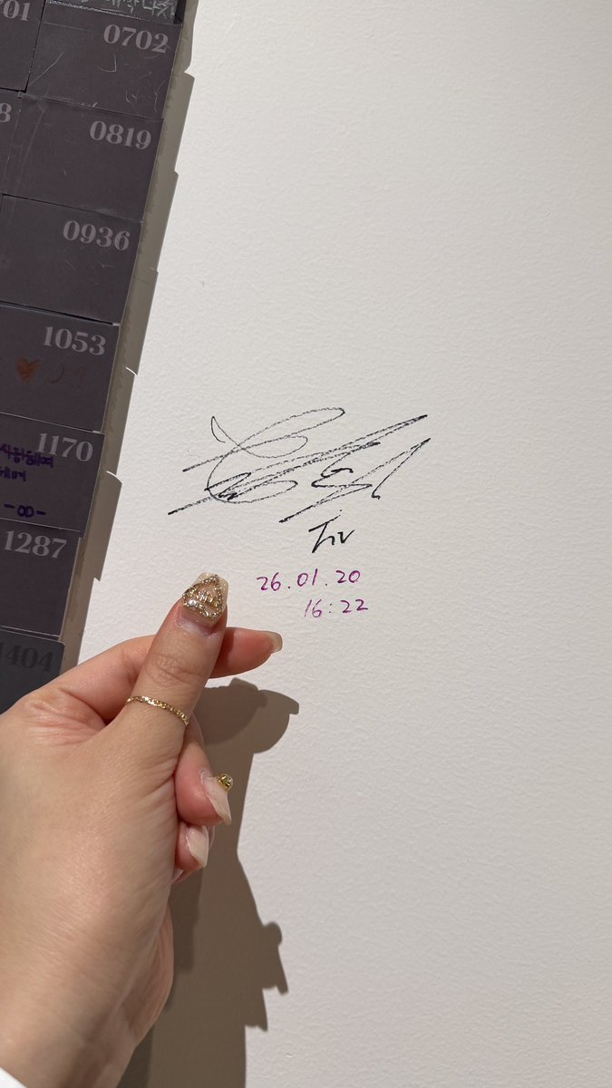 SAERO613's tweet photo. 히힣 태형이 Type 非 전시회도 잘 다녀왔지요😍
잘생김에 둘러쌓여있으니 넘나 행복했다는!
이런 전시는 365일 24시간
연중무휴로 해야되는거 아니냐!!‽!

with @mi__ming__ https://t.co/qnoZqKLGco