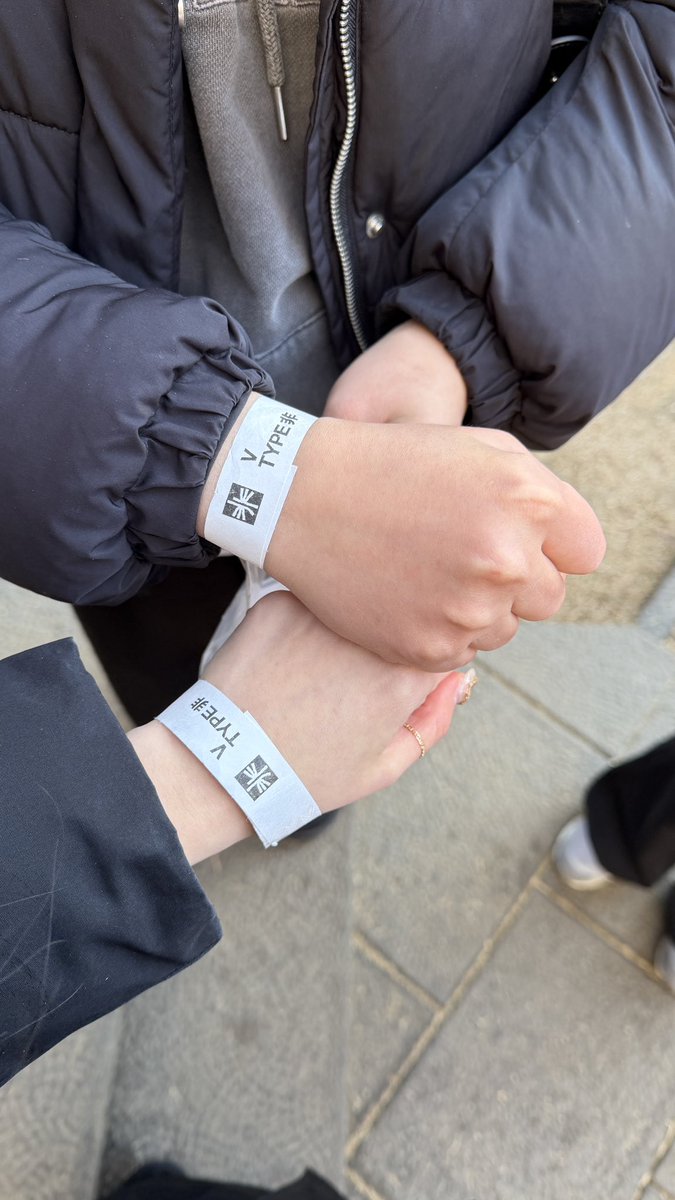 SAERO613's tweet photo. 히힣 태형이 Type 非 전시회도 잘 다녀왔지요😍
잘생김에 둘러쌓여있으니 넘나 행복했다는!
이런 전시는 365일 24시간
연중무휴로 해야되는거 아니냐!!‽!

with @mi__ming__ https://t.co/qnoZqKLGco