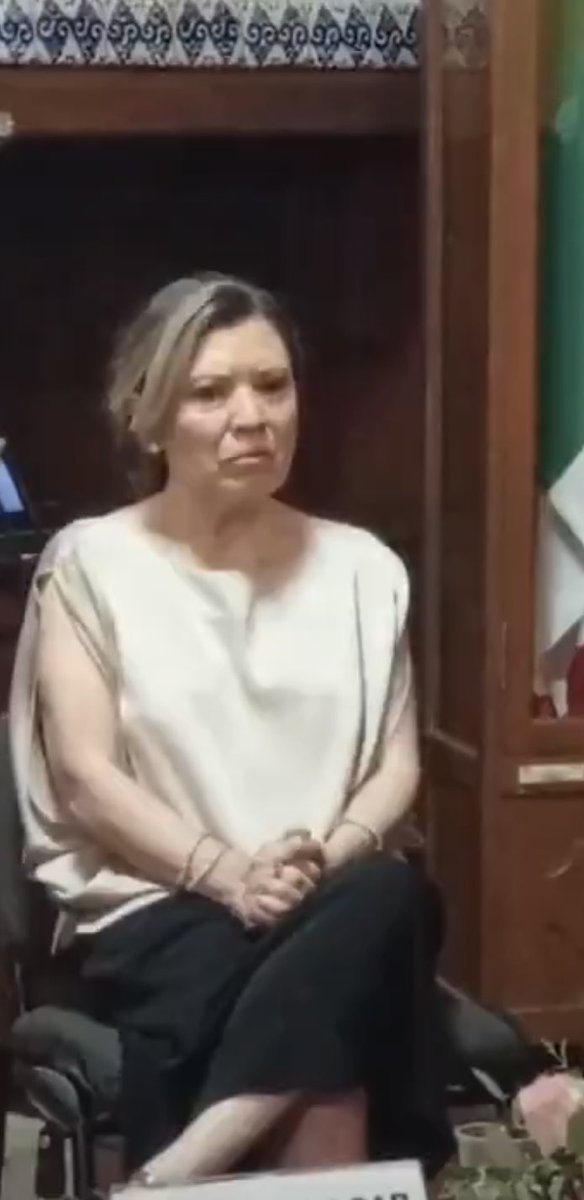 Lamento con todo mi corazón no haber estado presente en el encuentro entre periodistas que homenajearon a una gran profesional del periodismo mexicano, <a href="/ivonnemelgar/">ivonne melgar</a> que festejó, nada más y nada menos, que 20 años de publicar su columna política “Retrovisor”.

Ivonne gracias por