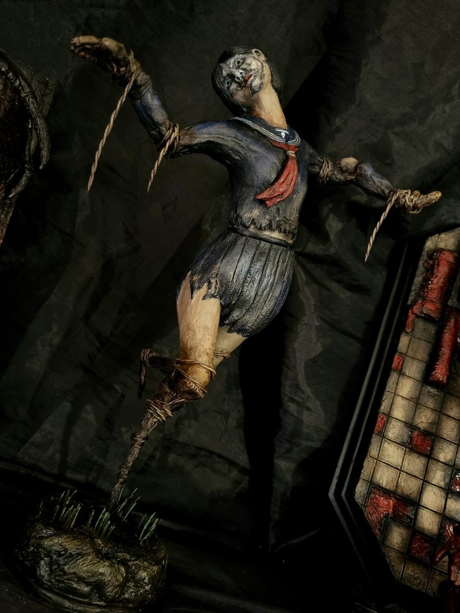 diemmarshall's tweet photo. ayakakashi Handmade Sculpture By me :B 

#silenthill #horror  #pyramidhead #konami #silenthillcosplay #silenthillnurse #cosplay #videogames #survivalhorror #gaming #silenthillhomecoming #residentevil #halloween #silenthillmovie #silenthilldownpour #silenthillgame https://t.co/ZZ12VprrAR