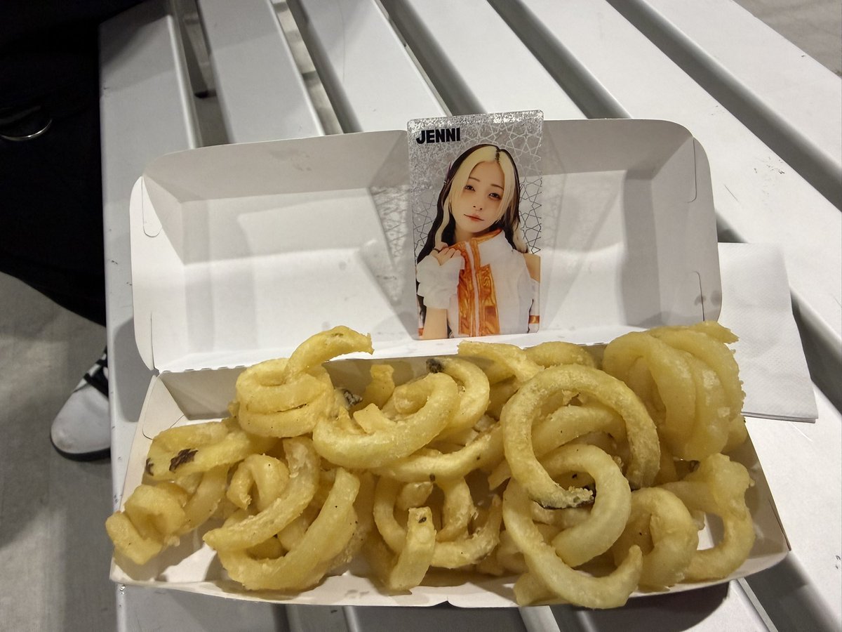 しょうくん tweet media