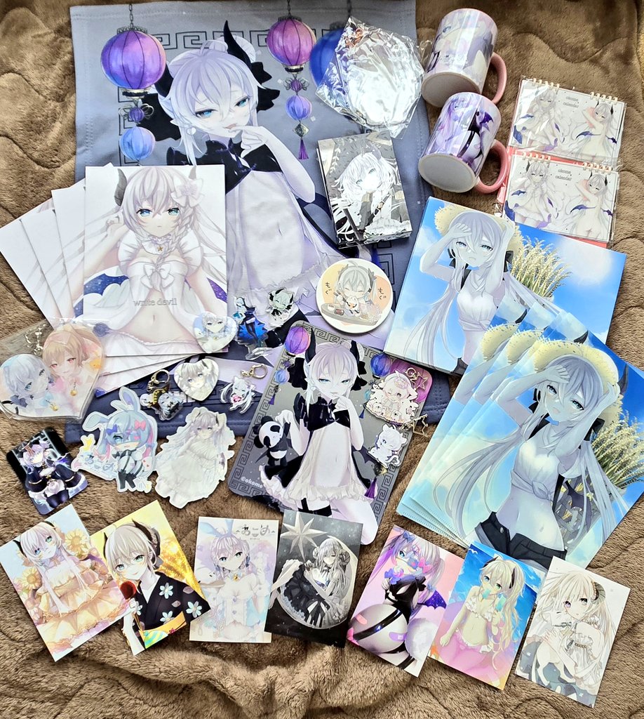 【特別イベントのお知らせ】
おこめちゃんの旧デザイン非売品グッズランダム混入3-5点お楽しみ袋をBOOTHで販売予定です。

ブランケット、イラスト集、カレンダー、マグカップ、マウスパッド、アクブロは別のパックに入ります。

おひとり様一点のみ等の制限はありません。