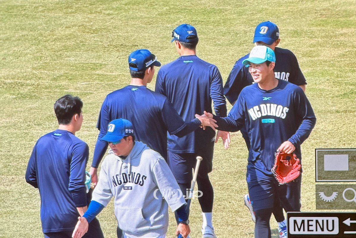 𝗂𝖿𝗅𝗒 tweet media