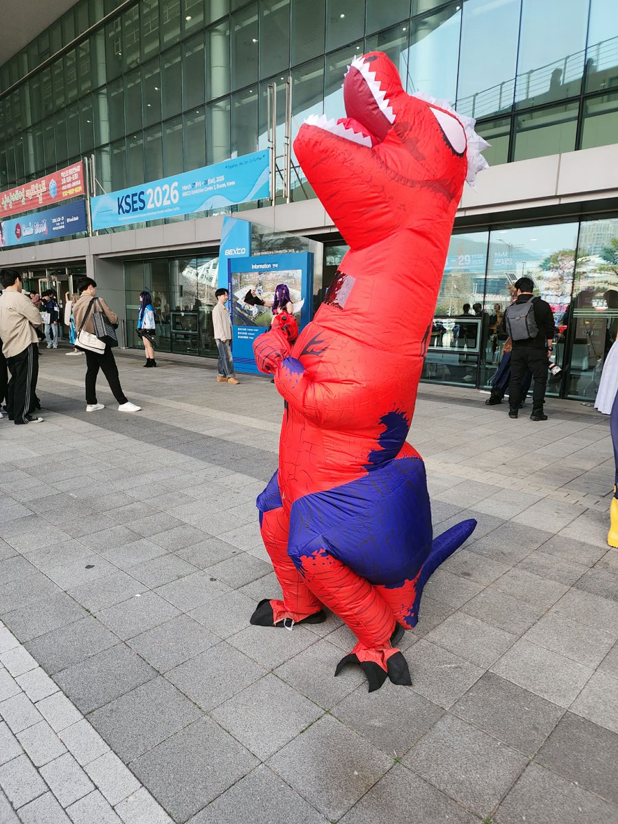 방레이 tweet media