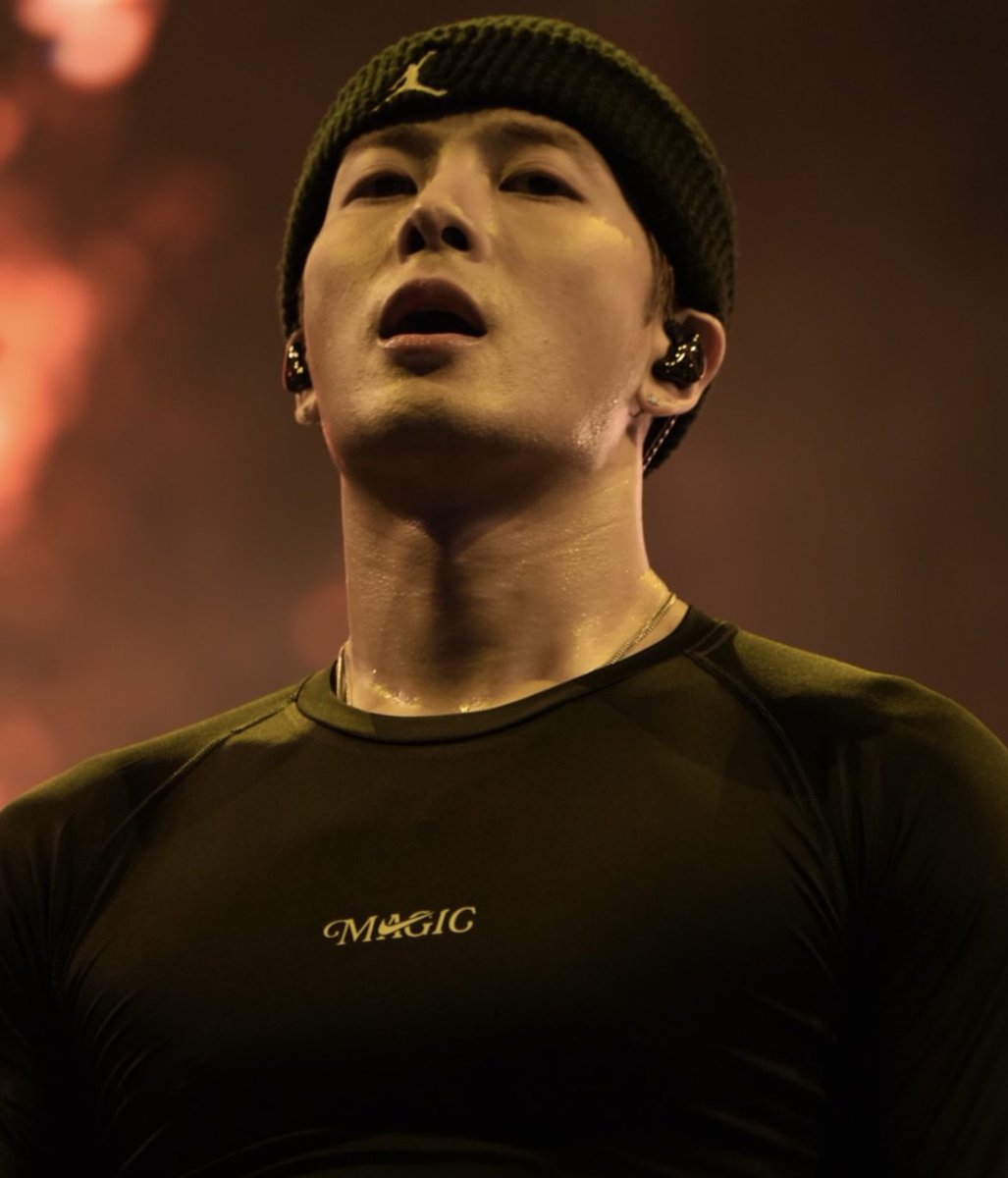 𝐮𝐧𝐧. tweet media