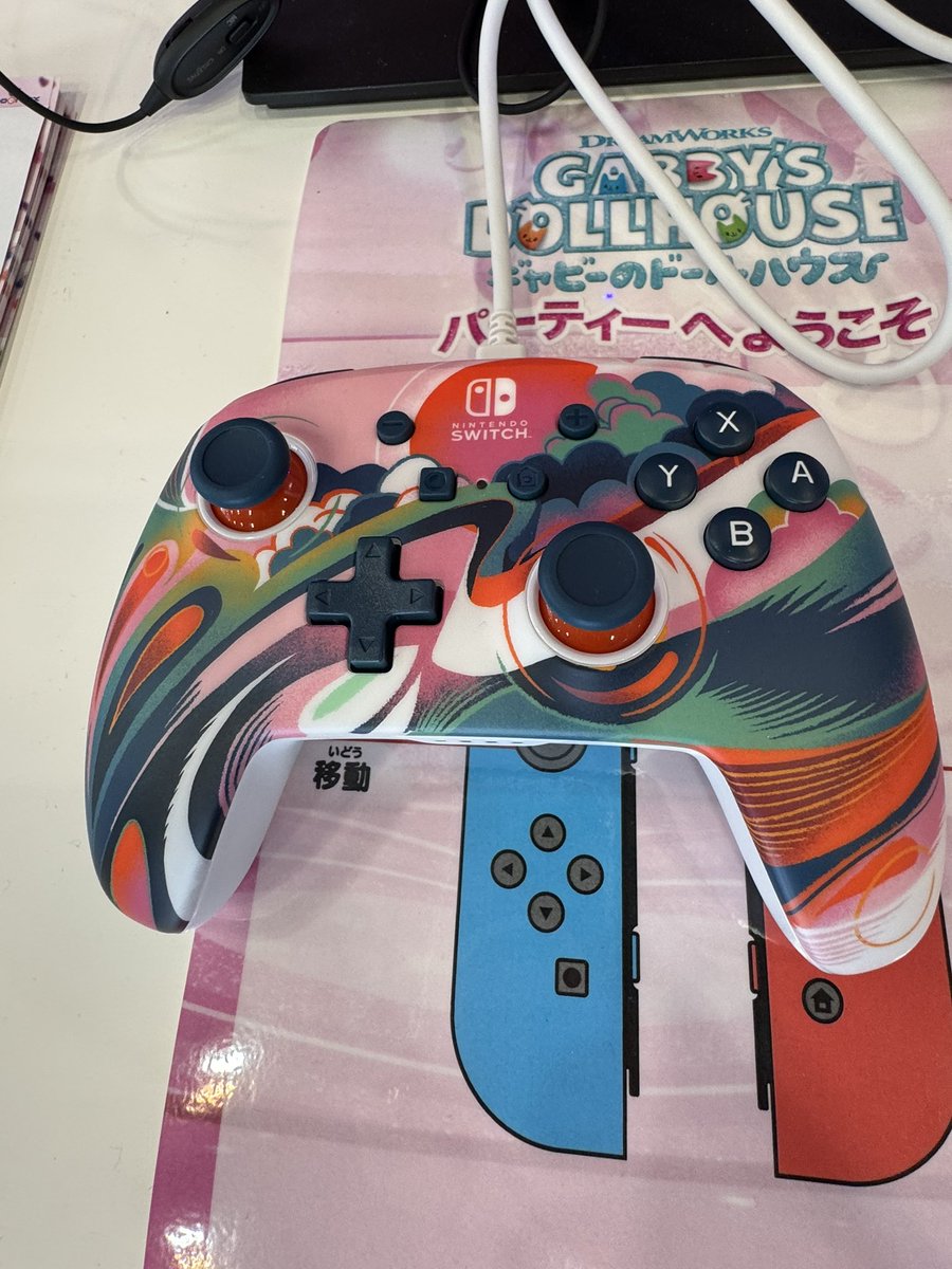 FiftyFourSounds's tweet photo. 今日から #ハピネットゲームフェス
です。
天気にも恵まれて良い二日間になりそうです。
#ギャビーのドールハウス
#Phoenixx https://t.co/TrHdLI1YrQ