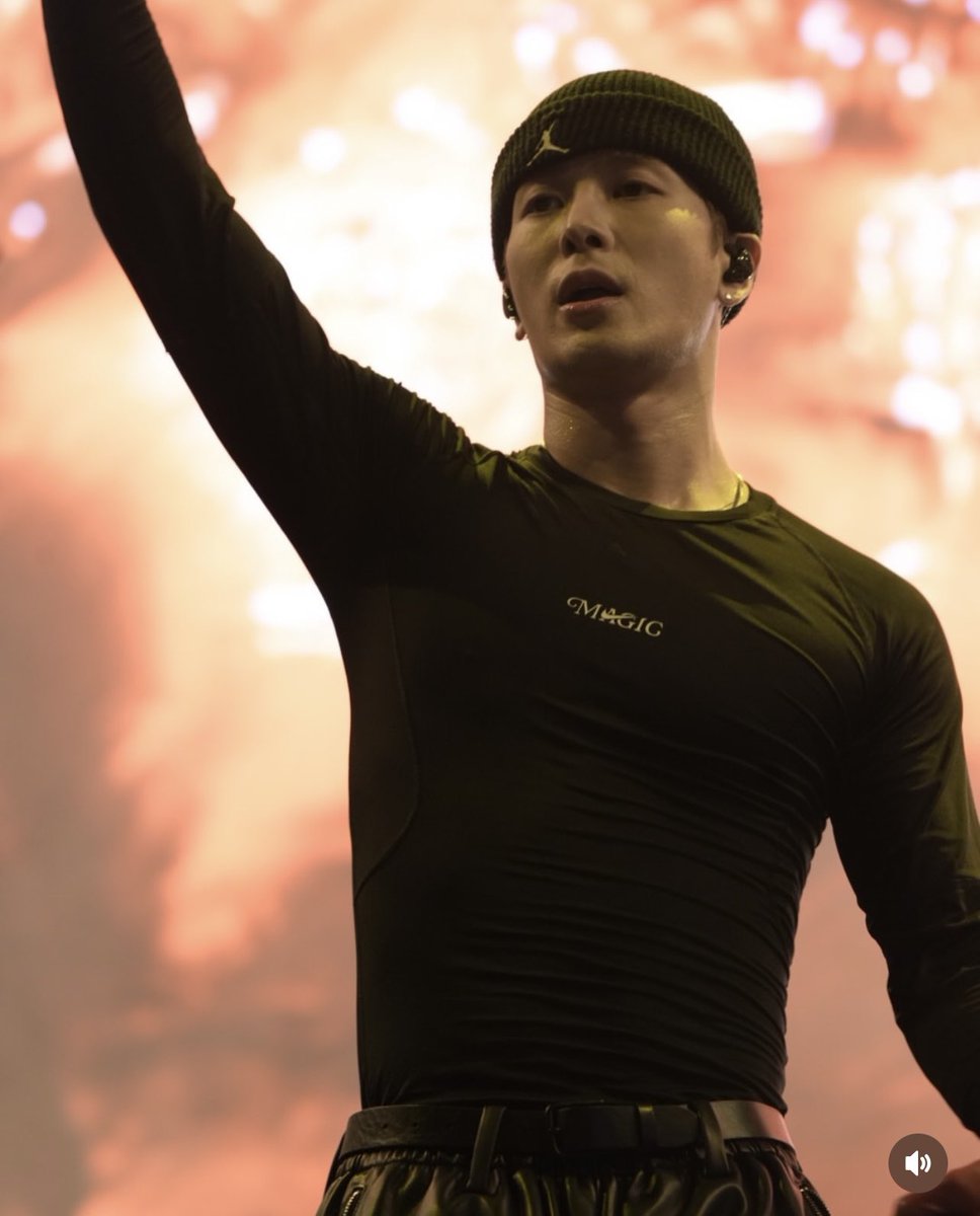 𝐮𝐧𝐧. tweet media