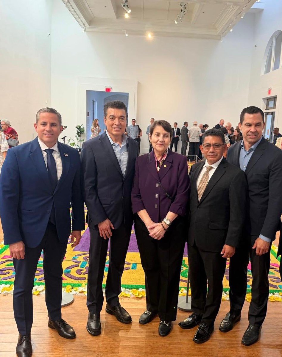 ConsulMex Miami tweet media