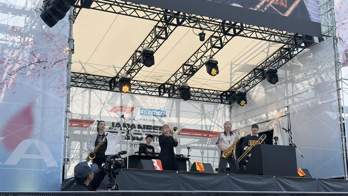 タコス tweet media