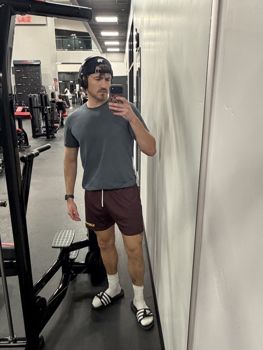 roughdeer tweet media