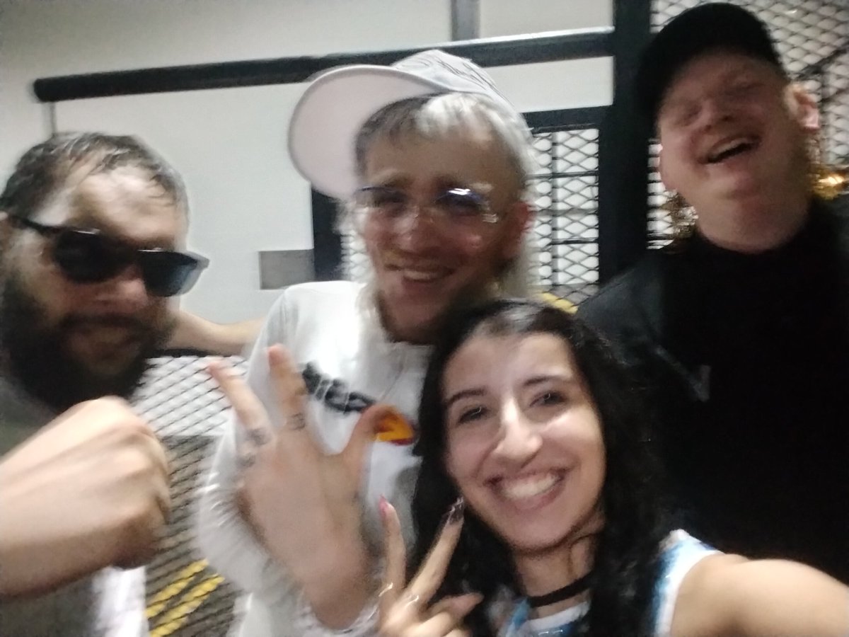 vamp(iris)mo VIO A JOOST tweet media