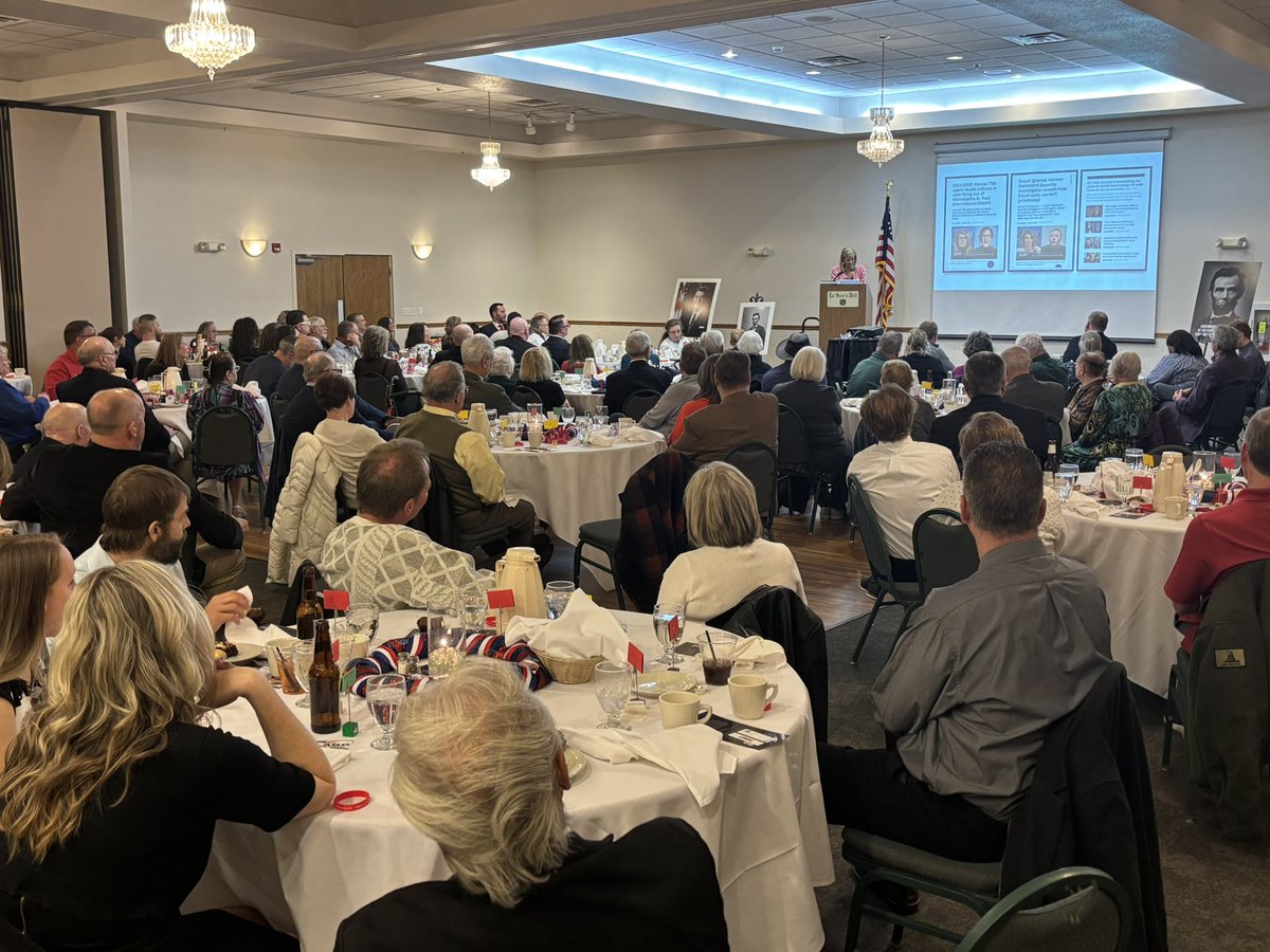 Liz Collin tweet media