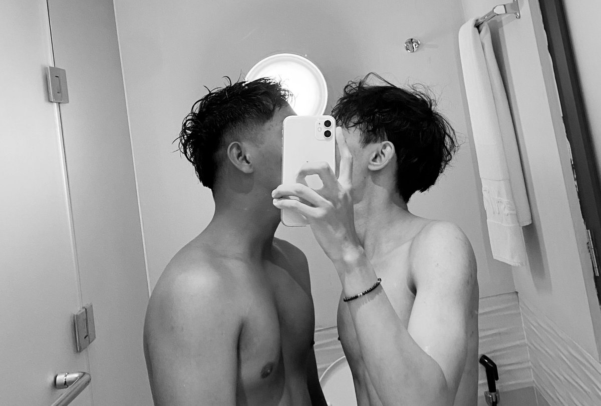 크리스 tweet media