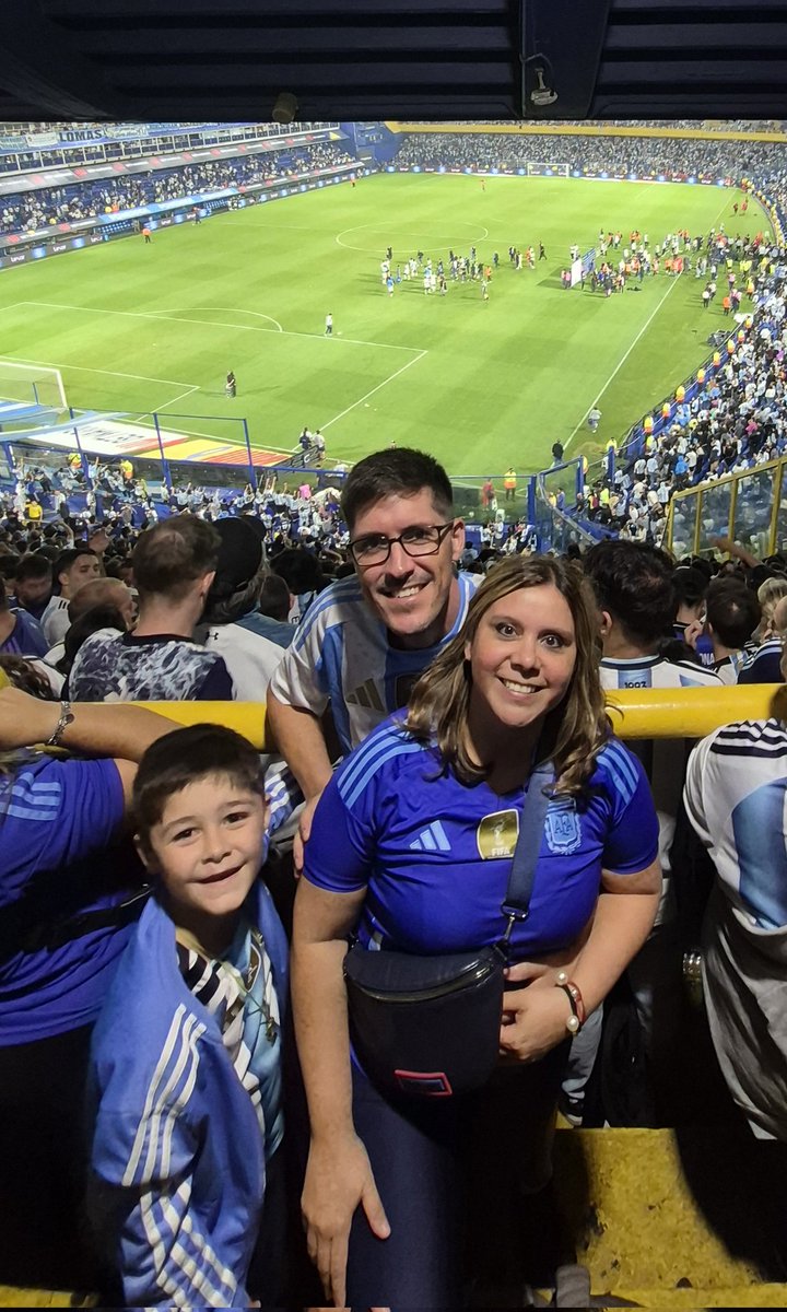 Mane Montiel + 1m2 tweet media