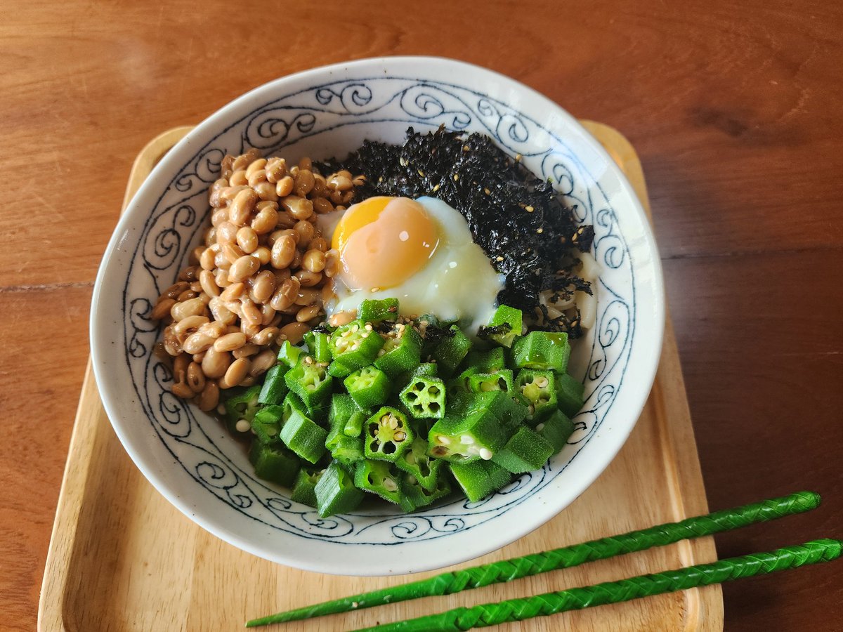 yangonow's tweet photo. ミャンマーの三連休中日のランチ。昨日作った納豆を使って、ネバトロうどん✨ https://t.co/fNWMJ7jX74