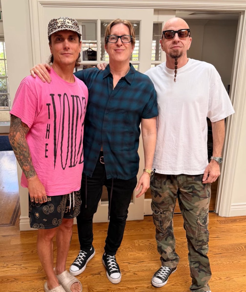 Acervo synyster gates tweet media