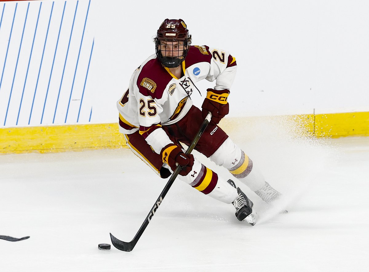 UMD Men's Hockey tweet media