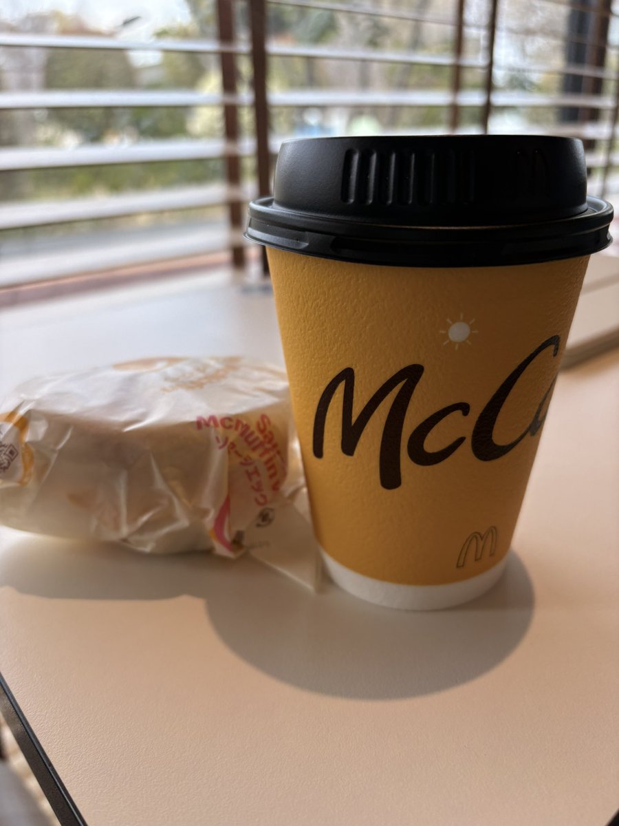 gorogoro_nao's tweet photo. 朝マックして、ららぽーとのスタバでお茶して…
こんなのんびりな日を過ごしてもいいよね^^ https://t.co/qcaffLudCd