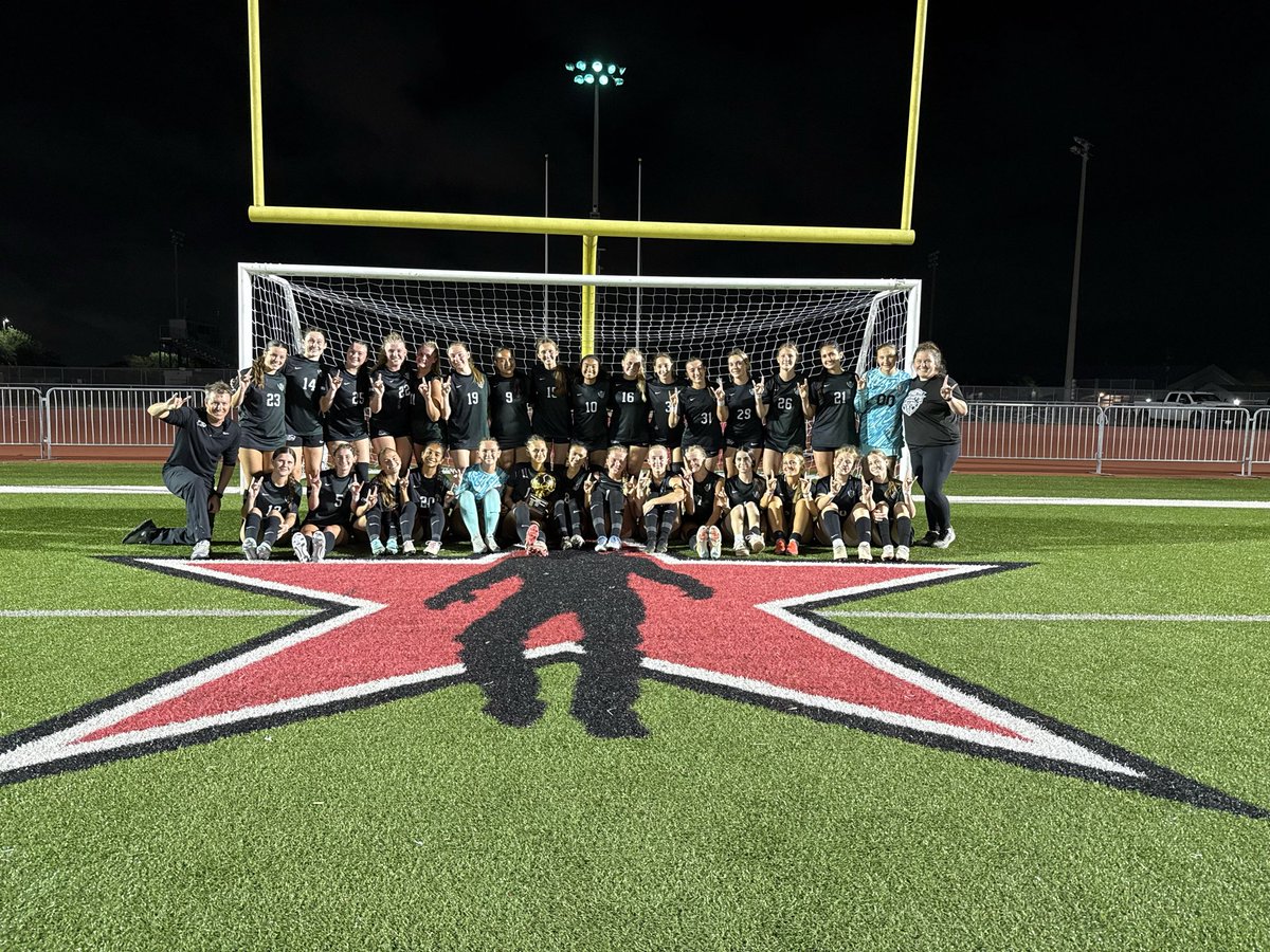 CPHSWomenSoccer's tweet photo. The grind, grit, and resilience of this team is unbelievable, down 2-0 against an undefeated McAllen Memorial to comeback 3-2 and advance to back to back regional finals is special!
#ubuntu #cpdna
@CoachQCPProud @CPMSathletics @LeanderisdATH @50_50Pod @thefalse9tx https://t.co/SJCxWV02XE