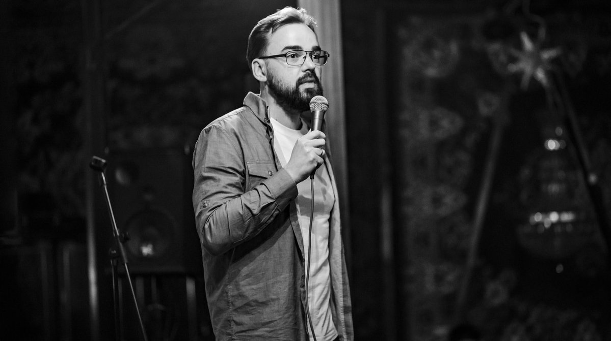 Ukrainian stand-up comedian and serviceman with the 43rd Separate Mechanized Brigade, Artur Petrov, died while evacuating the wounded. 

"Remember him as funny, please," his wife wrote. 

P.S. It hit me especially hard. I didn’t know Artur personally, but like many other