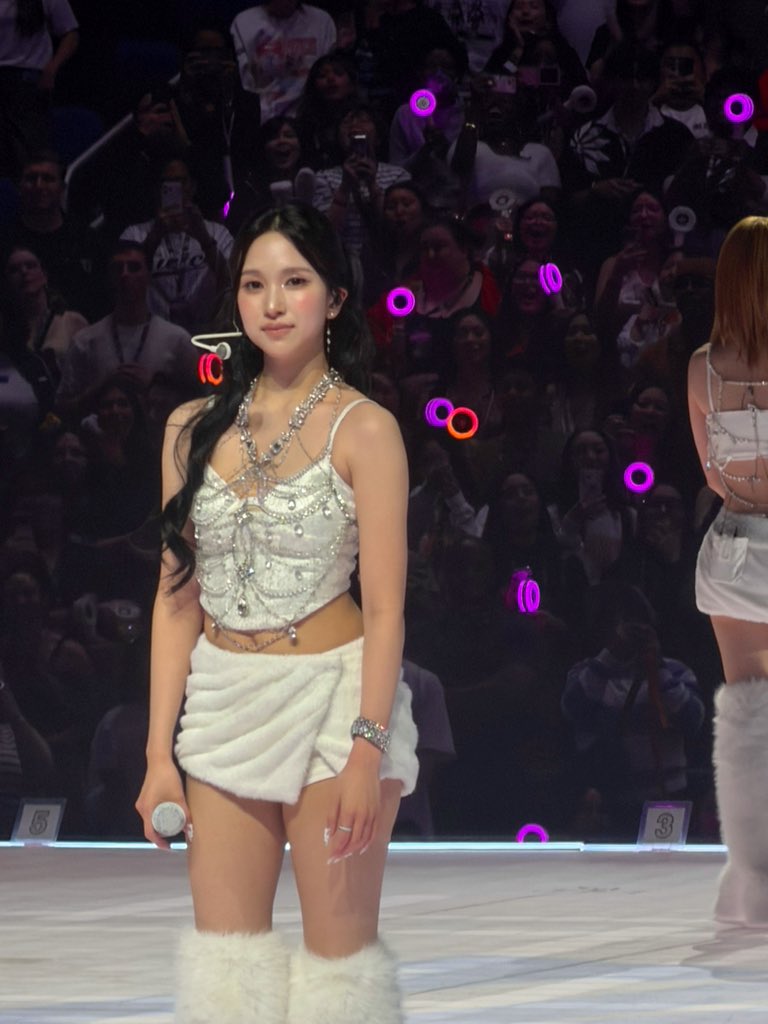 twiceviral's tweet photo. mina im not your strongest soldier https://t.co/KglCAlVxqV