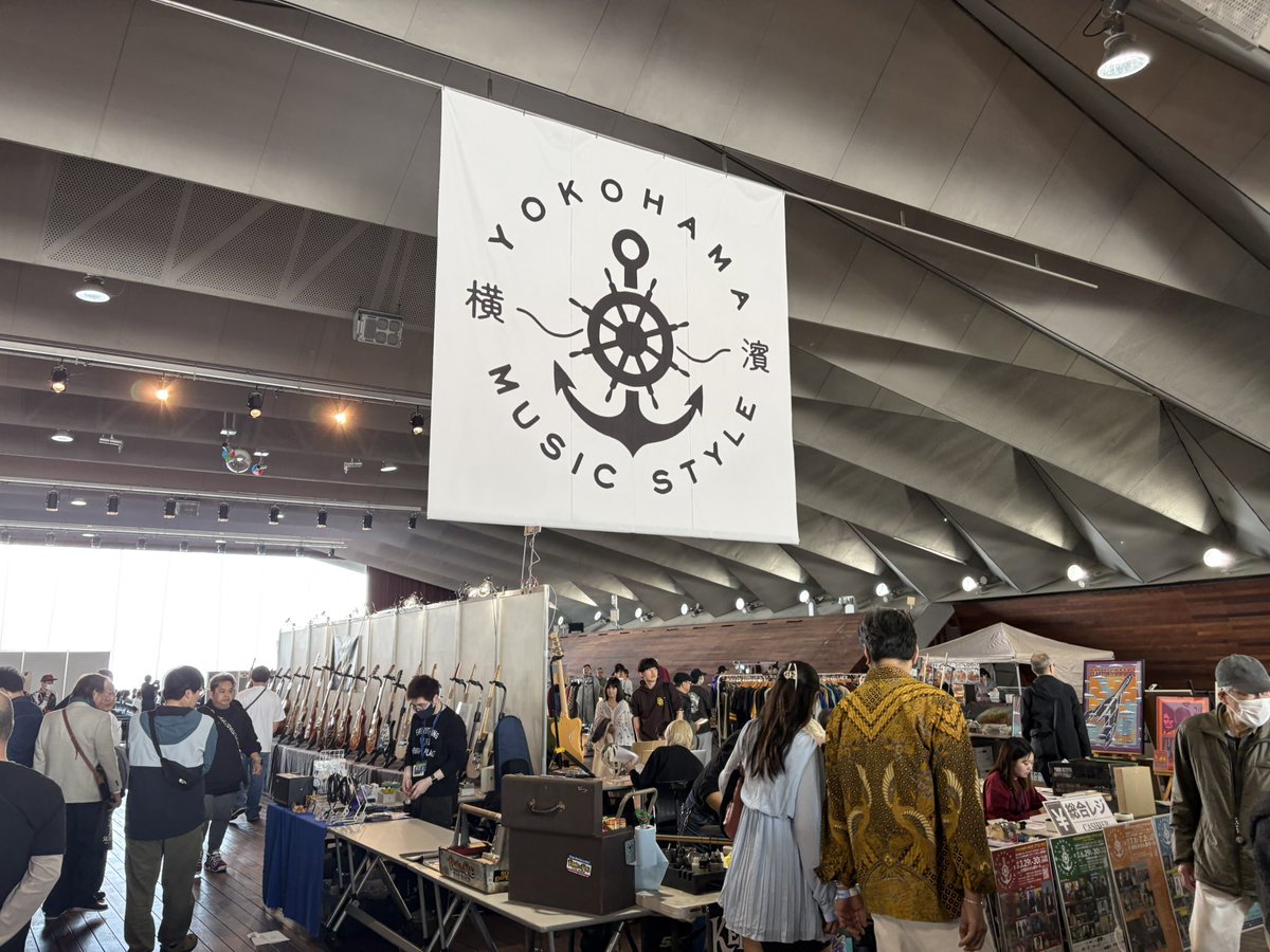 黒ぶち tweet media