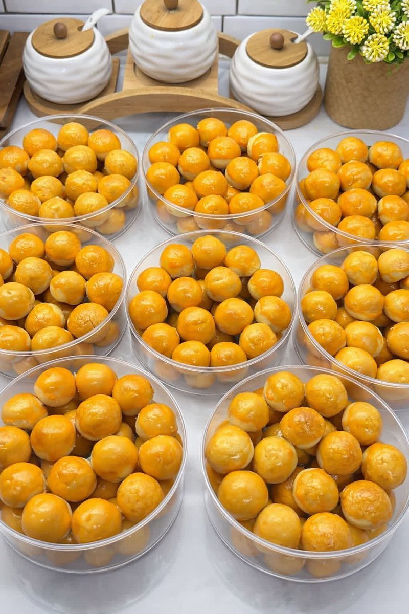 MistNaima's tweet photo. Alhamdulillah lebaran kemarin 40toples habis terjual..
Yang mau PO nastar siapa tahu buat iseng" temen ngopi Wa ja y https://t.co/QpaXv83EsD