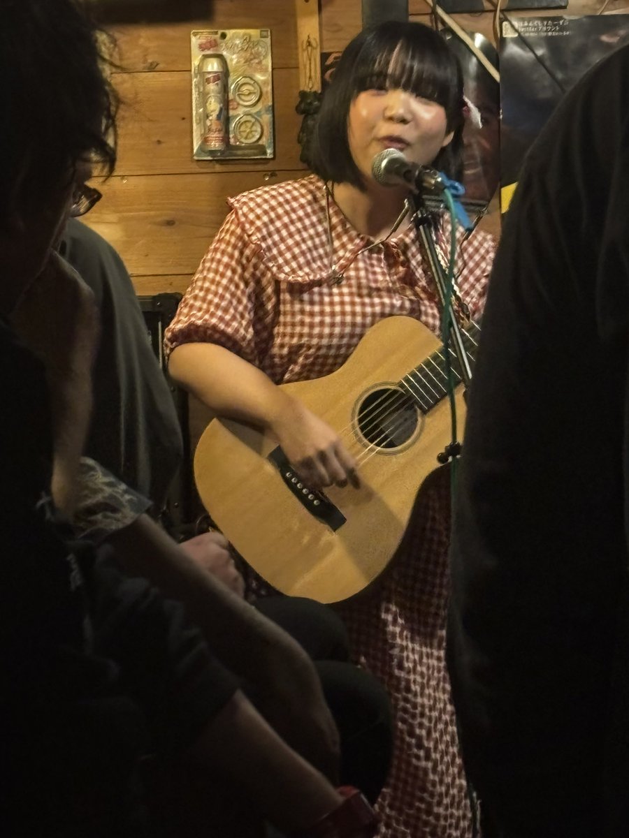 初リズム&amp;串カツアガッタ！ちょっと遅刻したけど村上"アッシュ"篤史＆むっしゅムライハのどんくさい大臣の途中から聞けて良かった。2度目の日髙晴野さん、素敵でした。古山菜の花さん、すごく魅力的なライブをされる方、知れて良かった。